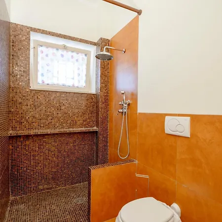 Guesthost - Dimora Dall'alto