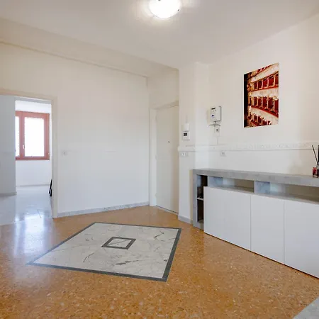 Guesthost - Dimora Dall'alto