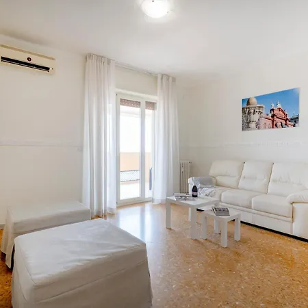 Guesthost - Dimora Dall'alto