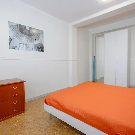 Guesthost - Dimora Dall'alto Apartamento Bari