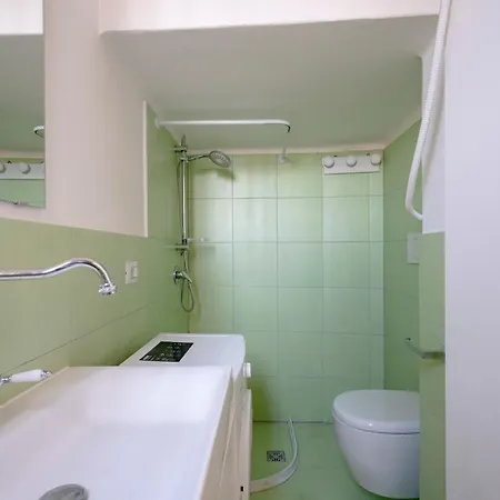 Guesthost - Dimora Dall'alto * Bari